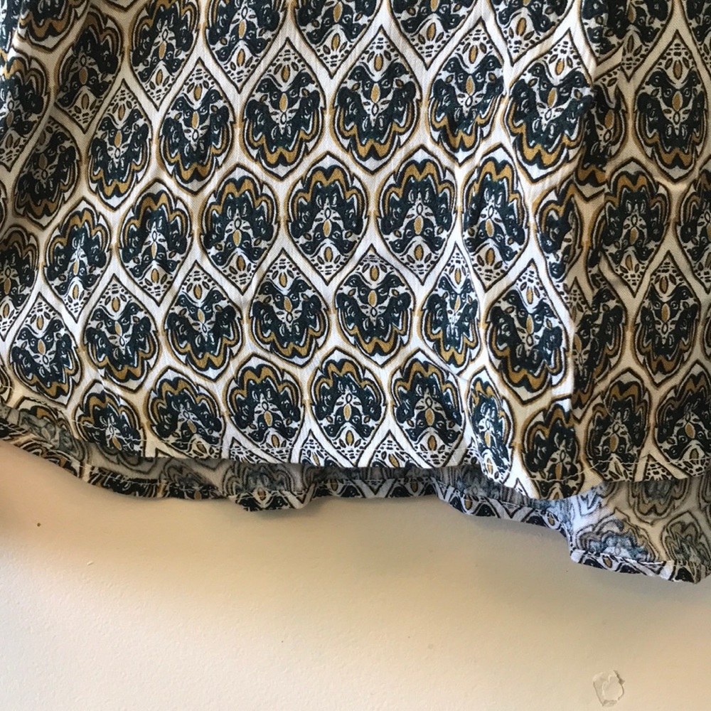 Patterned Top - Picture 4 of 5